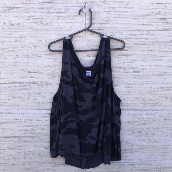 Old Navy Tops - Old Navy Crop Tank  | SIZE M